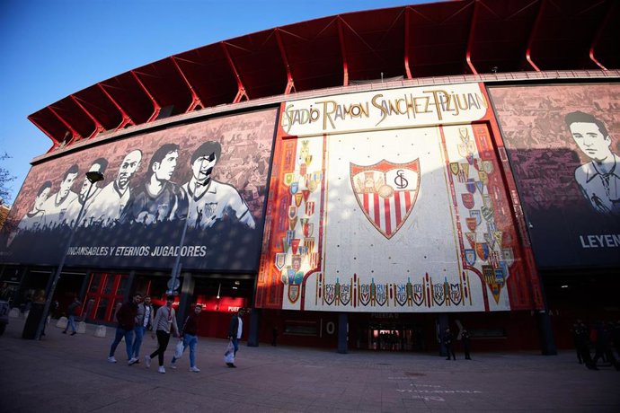 Archivo -  Estadio Ramon Sanchez Pizjuan en Sevilla. 