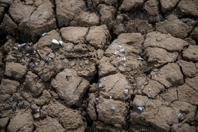 Archivo - Zona seca en el pantano de la Baells en una imagen de archivo