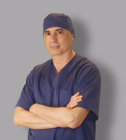 Dr. Ruiz Solanes, director médico de Clínica Esbeltia.