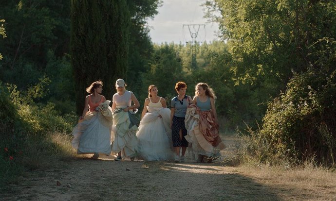 Escena de la película 'Las chicas están bien'.