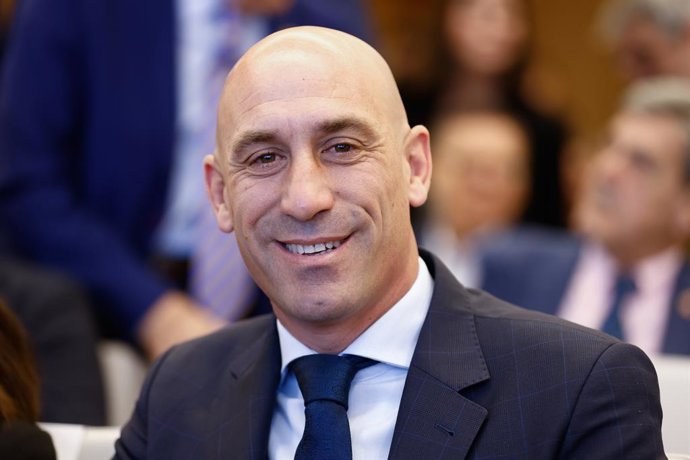 Archivo - Luis Rubiales during the Desayunos Deportivos Europa Press to Francisco Blazquez celebrated at Meeting Place on March 25, 2023 in Madrid, Spain.