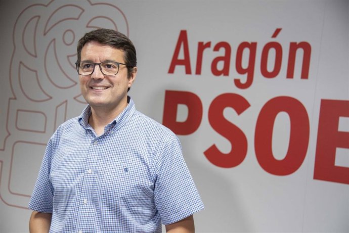 El diputado del PSOE Aragón Óscar Galeano.