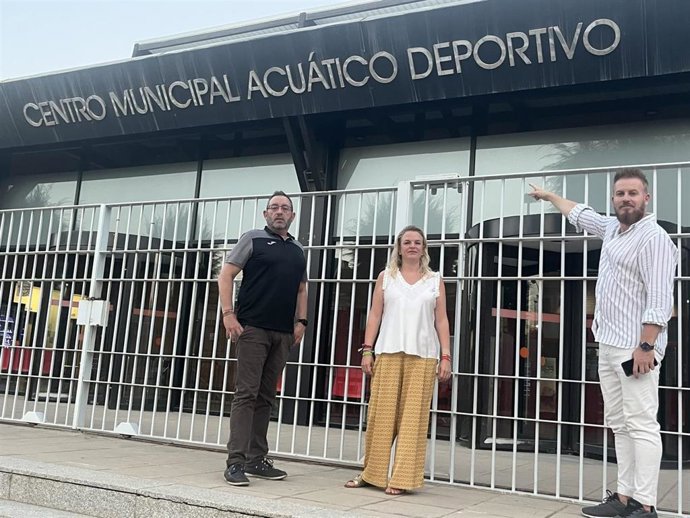 Miembros y el Portavoz de Vox en Dos Hermanas (Sevilla), Adrián Trashorras.