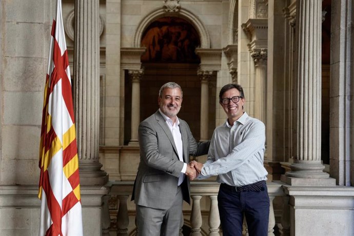 L'alcalde de Barcelona, Jaume Collboni, s'ha reunit aquest dijous al matí amb l'alcalde de Florncia (Itlia), Dario Nardella