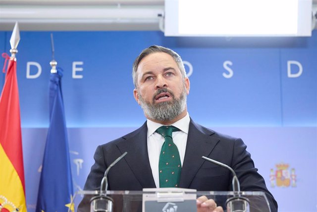 El líder de VOX, Santiago Abascal, durante una rueda de prensa, en el Congreso de los Diputados, a 22 de agosto de 2023, en Madrid (España). Esta rueda de prensa ha tenido lugar después de una reunión con el Rey Felipe en el Palacio de la Zarzuela. Durant