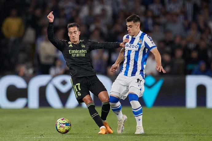 Archivo - Lucas Vázquez y Ander Barrenetxea