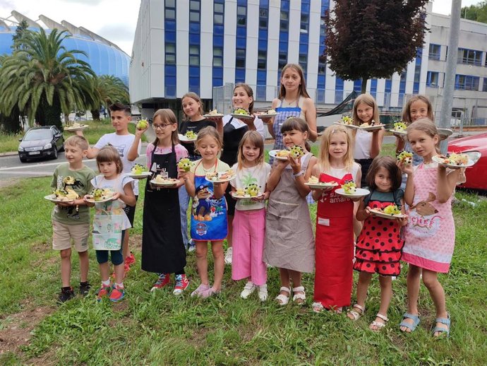 Menores participantes en el programa de respiro de Chernobil Elkartea