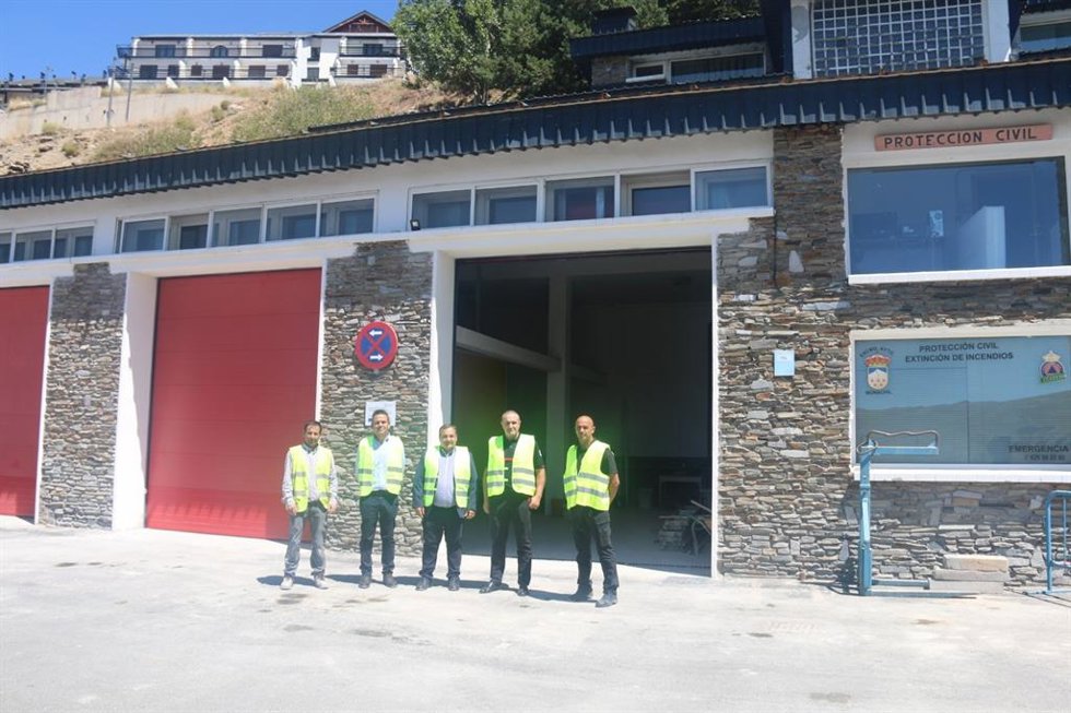 Visita a las instalaciones del Parque de Bomberos de Sierra Nevada