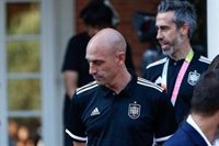 Rubiales no dimite y defiende que el beso a Hermoso fue "mutuo y consentido"
