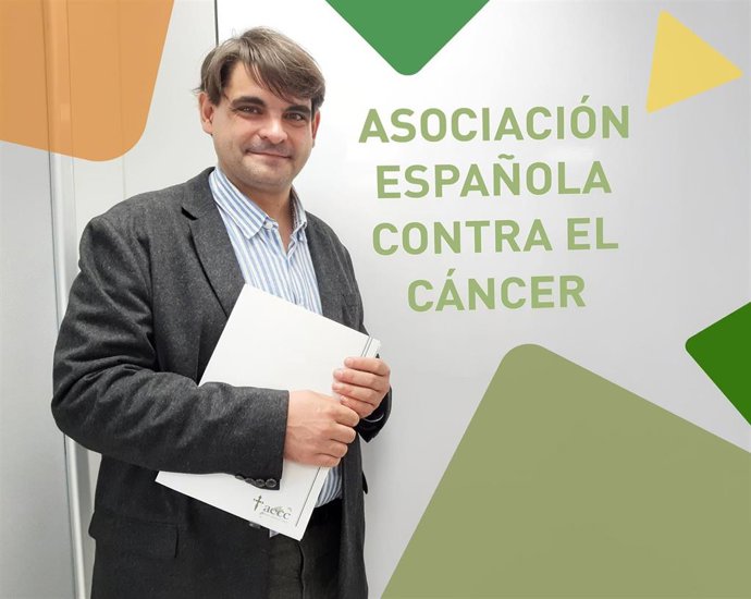 Archivo - El presidente de la Asociación Española Contra el Cáncer en Baleares, el doctor José Reyes Moreno.