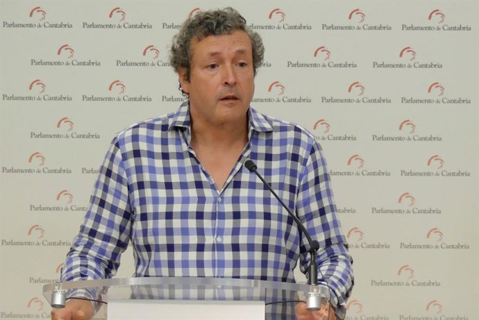 El diputado del PP en el Parlamento de Cantabria y senador de designación autonómica, Íñigo Fernández.- Archivo