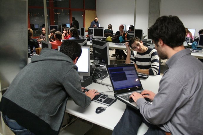 Np Y Foto Del Informe De Argos Sobre Egresados Universitarios