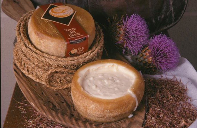 La Torta del Casar en una imagen de recurso cuando se cumplen 20 años del reconocimiento europeo de la D.O.P