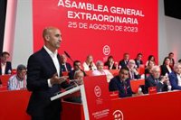 Dirigentes de PSPV y Compromís ven "intolerables" las explicaciones de Rubiales y piden acabar con su "impunidad"