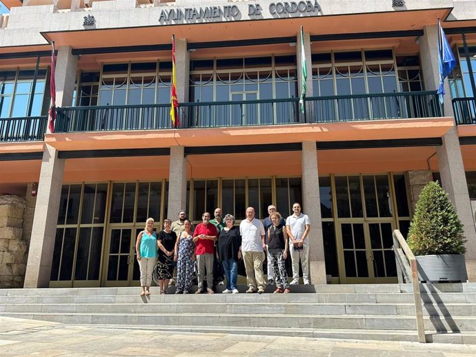 Personas de Hacemos Córdoba para "mejorar y garantizar el futuro de las empresas públicas".
