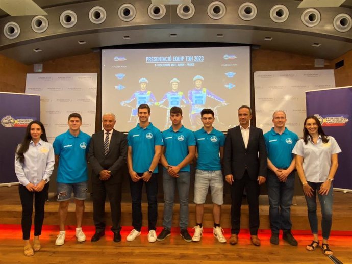 La Federación Motociclista de Andorra presenta al equipo del Trial de la Naciones de Francia