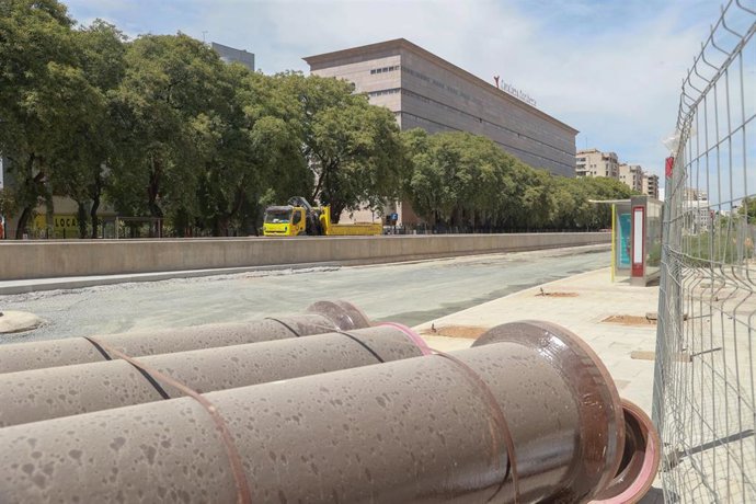 Estado de las obras de la Avda de San Francisco Javier y Luis de Morales, a 18 de agosto de 2023 en Sevilla (Andalucía, España).