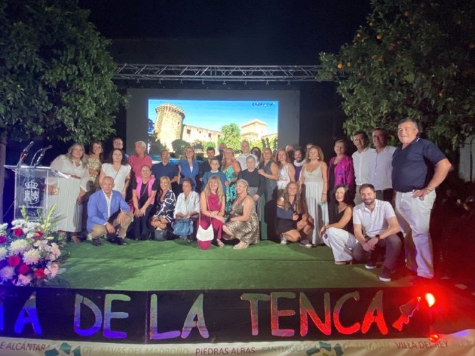 Foto de familia en la entrega de las Tencas de Oro en la Fiesta de la Tenca 2023