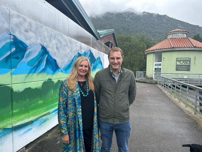 Adrián Pumares, a la derecha