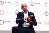 La FIFA suspende con carácter provisional a Rubiales "de toda actividad"
