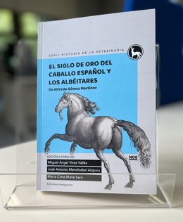 Archivo - El catedrático de la Universidad Pública de Navarra José Antonio Mendizabal, coautor de la publicación 'El siglo de oro del caballo español y los albéitares'.