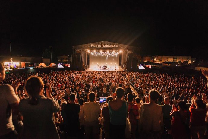 El Festival Porta Ferrada (Girona) clausura su 61 edición con 60.000 espectadores