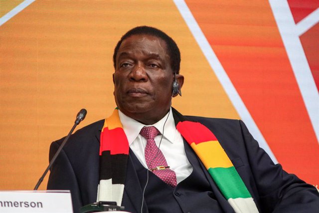 Archivo - July 27, 2023, Saint Petersburg, Russia: Emmerson Mnangagwa, President of the Republic of Zimbabwe, attends a session on International Security in Times of Geopolitical Instability: Cross-Party Cooperation in the framework of the Second summit e