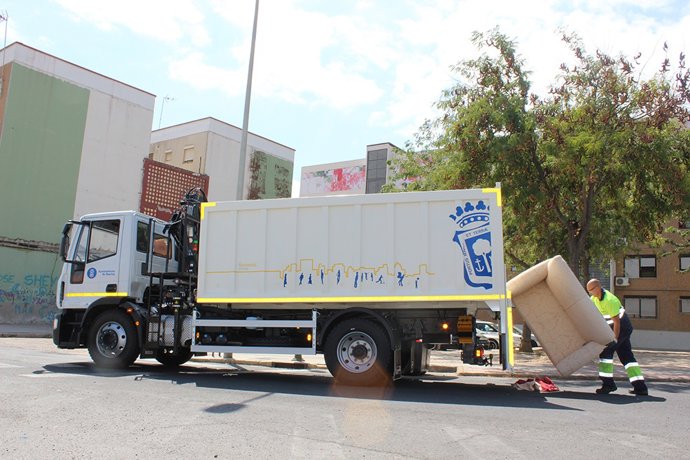 Nota De Prensa Y Fotografía: Balance Recogida Voluminosos