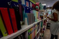 Libreros madrileños piden reunirse con Viciana para que la Comunidad se replantee la opción del 'cheque libro' escolar