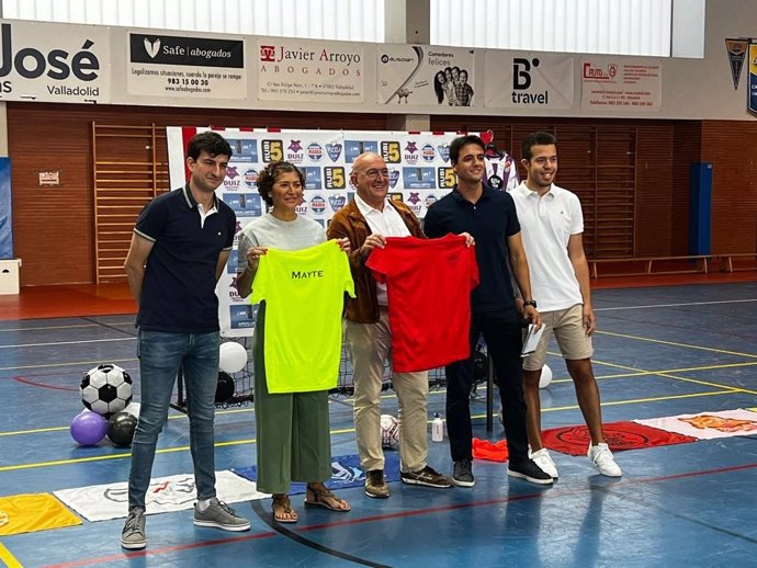 El alcalde inaugura la II edición de la 'Twitter Pucela Cup' que fomenta la relación de todos los aficionados del Real Valladolid
