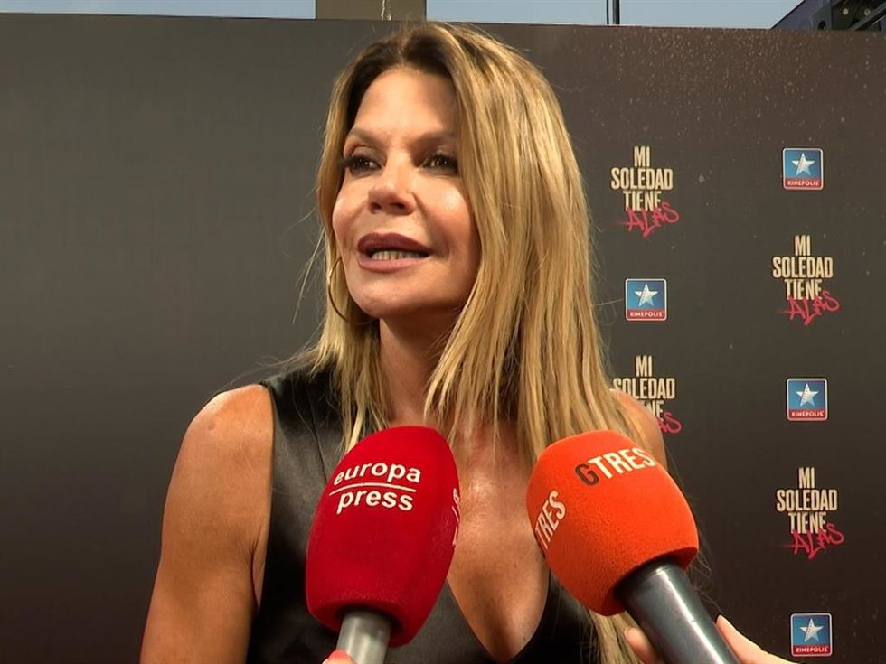 MAKOKE EN EL ESTRENO DE 'MI SOLEDAD TIENE ALAS'