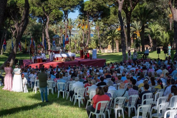 El presidente de la Diputación de Huelva acompaña a Palos de la Frontera en la romería de la Virgen de los Milagros