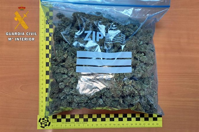 Droga incautada por la Guardia Civil.