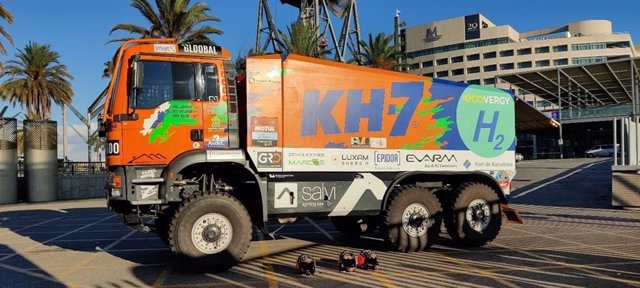 Camió de l'equip KH7 Epsilon, que va participar en el passat Dakar, reformat per l'empresa EVARM per funcionar amb H2 i amb pila de combustible