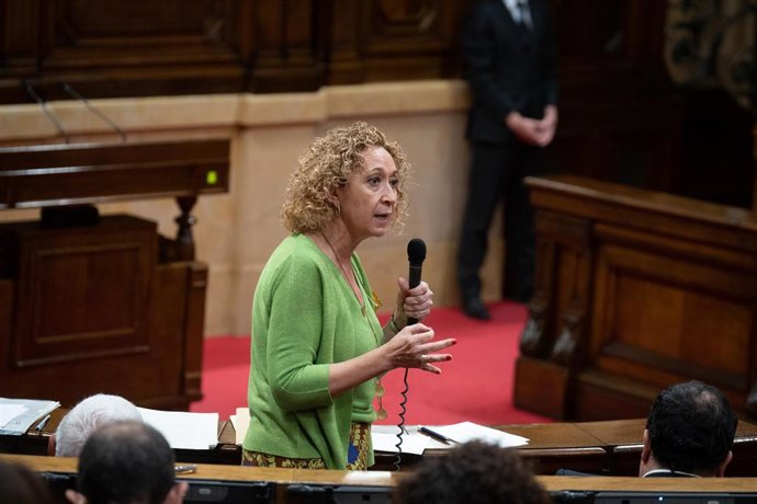 Archivo - La consellera de Territorio de la Generalitat, Ester Capella, interviene durante el último pleno de la legislatura, en el Parlament de Catalunya, a 26 de julio de 2023, en Barcelona, Catalunya (España). El Parlament ha aprobado hoy la designac