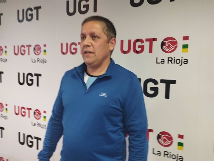 El delegado sindical de la empresa adjudicataria del servicio de limpieza de Correos en La Rioja, Martín Carles