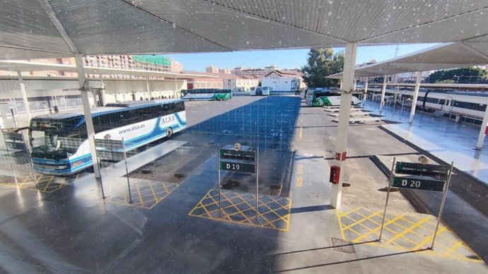 Archivo - Estación intermodal de Almería.