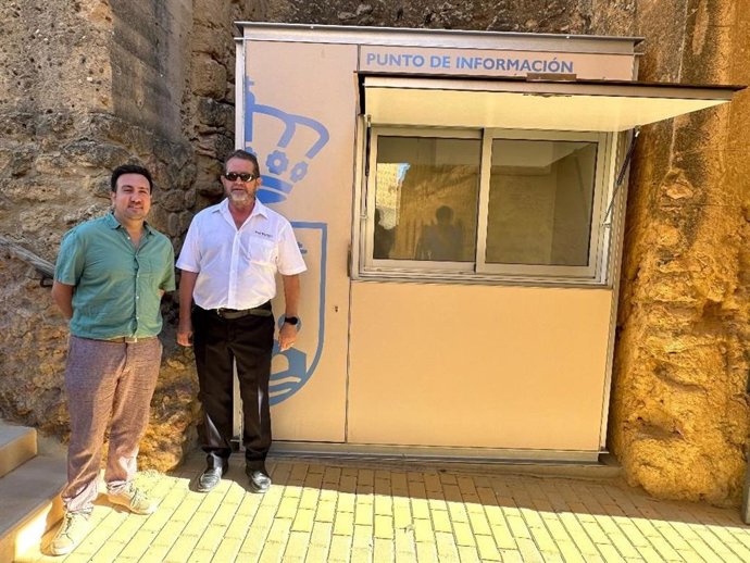 Fotografía del acceso al Castillo de Alcalá de Guadaíra.