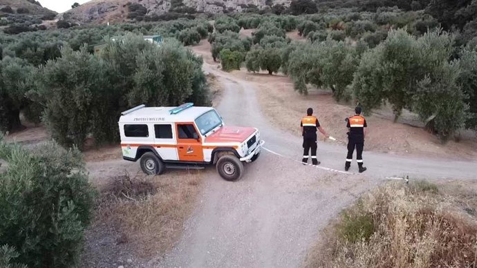 Miembros de Protección Civil en Jaén.
