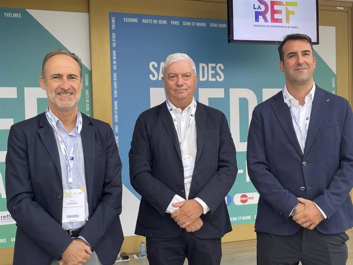 Los Integrantes De La Delegación De La CEA: Fraissinet, Cadena Y Armengol.