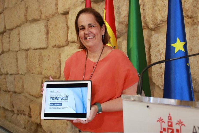 La teniente de alcalde delegada de Hacienda, Economía y Empleo del Ayuntamiento de Córdoba, Blanca Torrent.