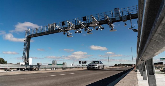 Archivo - Peaje con tecnología de Indra