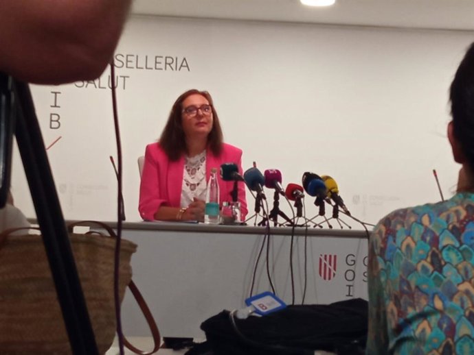 La consellera de Salud, Manuela García, en rueda de prensa.