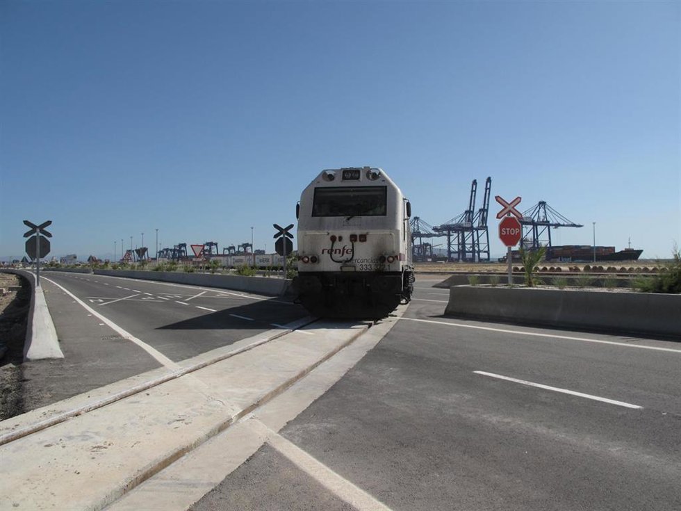 La Autoridad Portuaria de Algeciras refuerza la seguridad de la señalización ferroviaria en el recinto