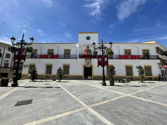 Archivo - Fachada del Ayuntamiento de Mairena del Alcor.