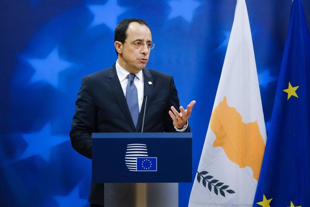 Archivo - HANDOUT - 24 March 2023, Belgium, Brussels: Cyprus' President Nikos Christodoulides speaks during a press conference at an EU summit in Brussels. European leaders met on Friday for the second day of a two-day EU summit focused on the bloc's econ