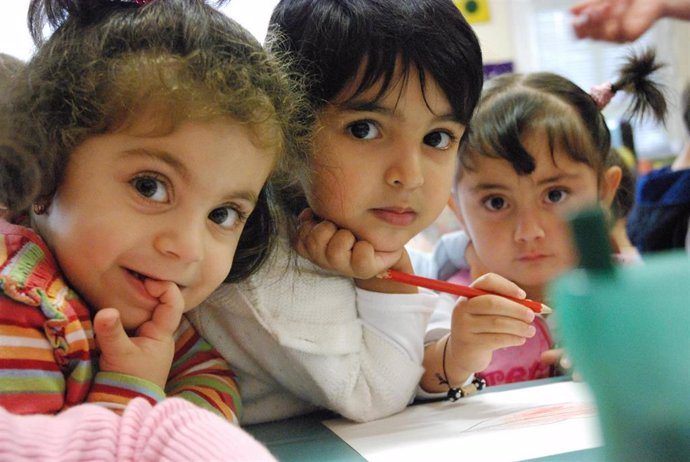 Un grupo de niñas en Aldeas Infantiles SOS.