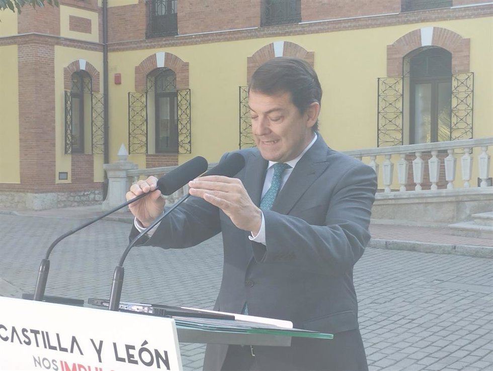 El presidente de Castilla y León, durante su comparecencia tras el periodo estival.