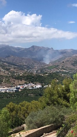 Incendio forestal en Almuñécar