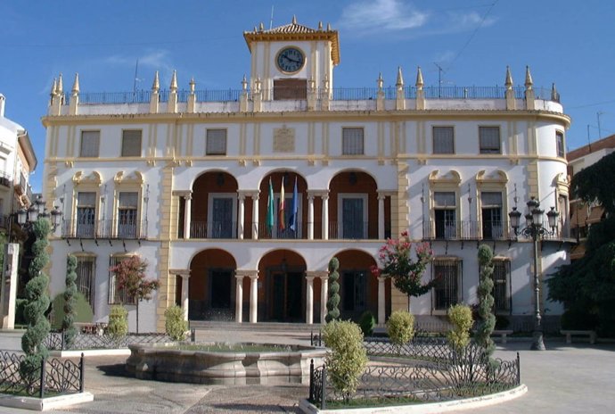 Archivo - Fachada del Ayuntamiento de Priego de Córdoba.